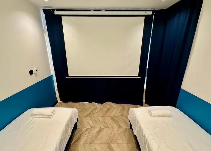 Roma Divine home cinéma et jardin