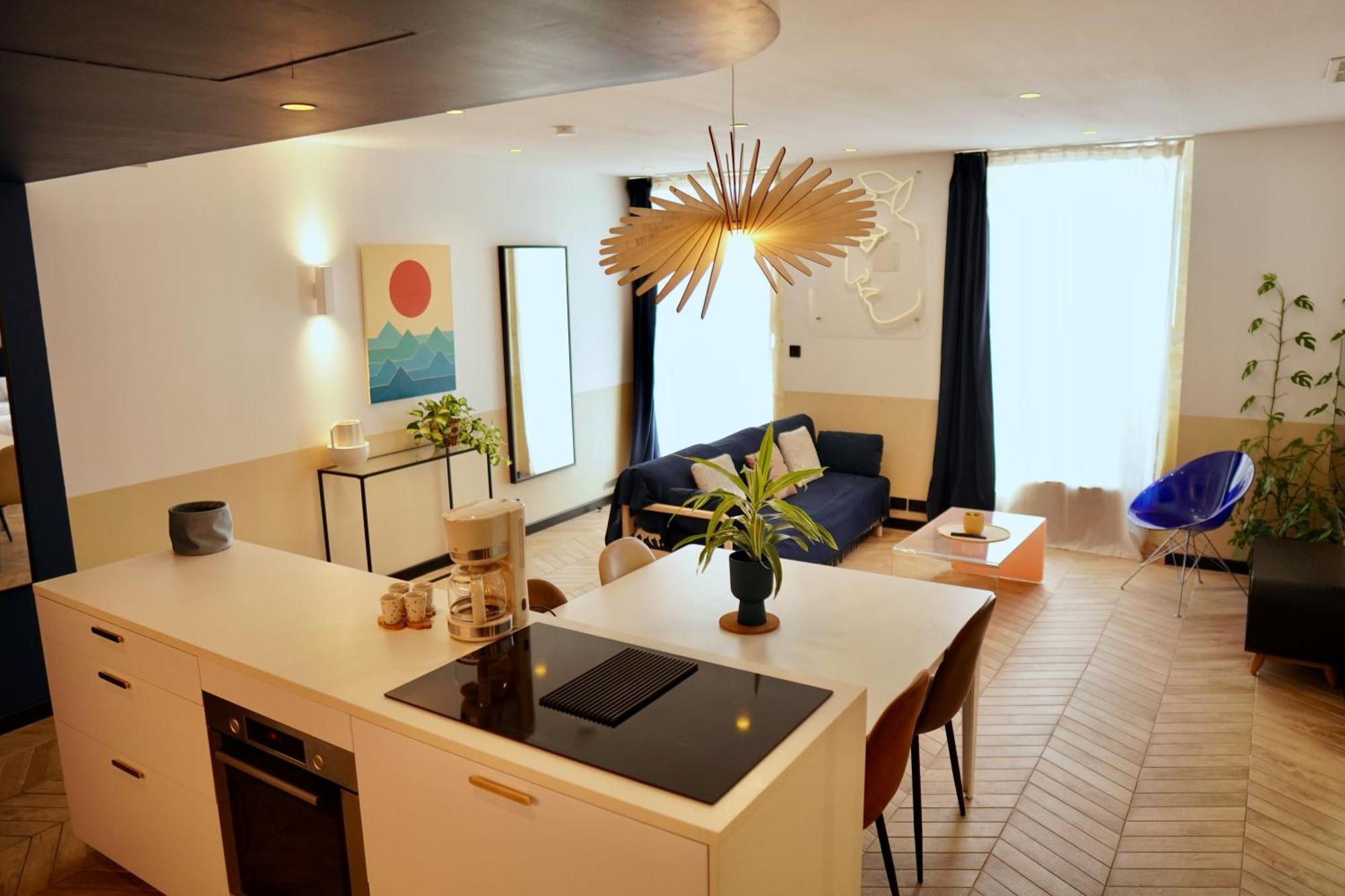 Roma Divine Cinéma Et Jardin Apartamento Nimes
